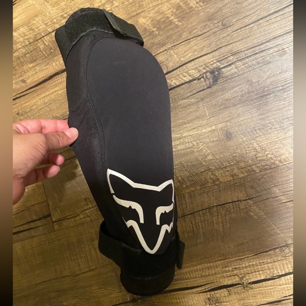 Fox Launch Pro Knee Pad - image 2